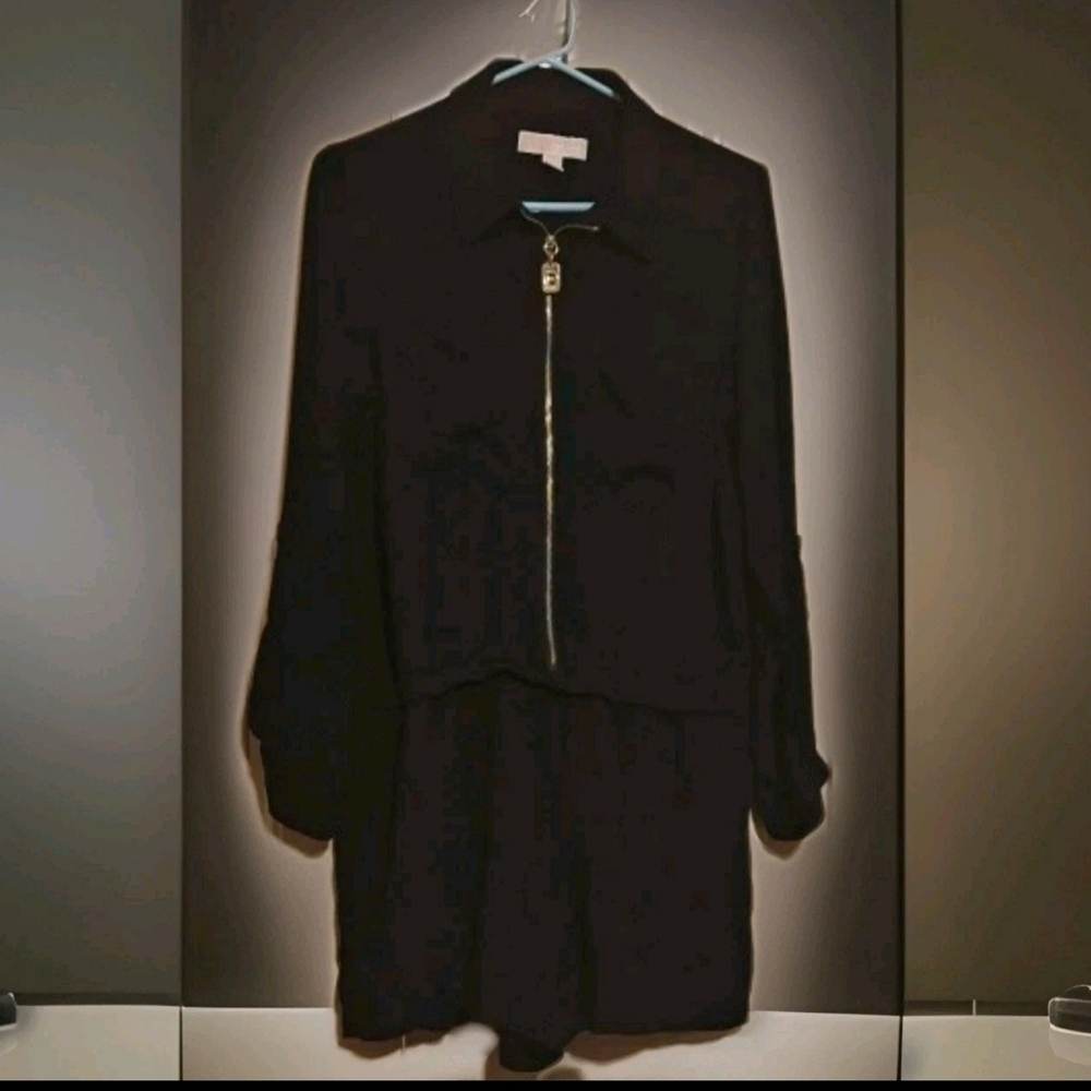 Michael Kors black jumpsuit Sz 8 front gold zipper long sleeve Chic Designer